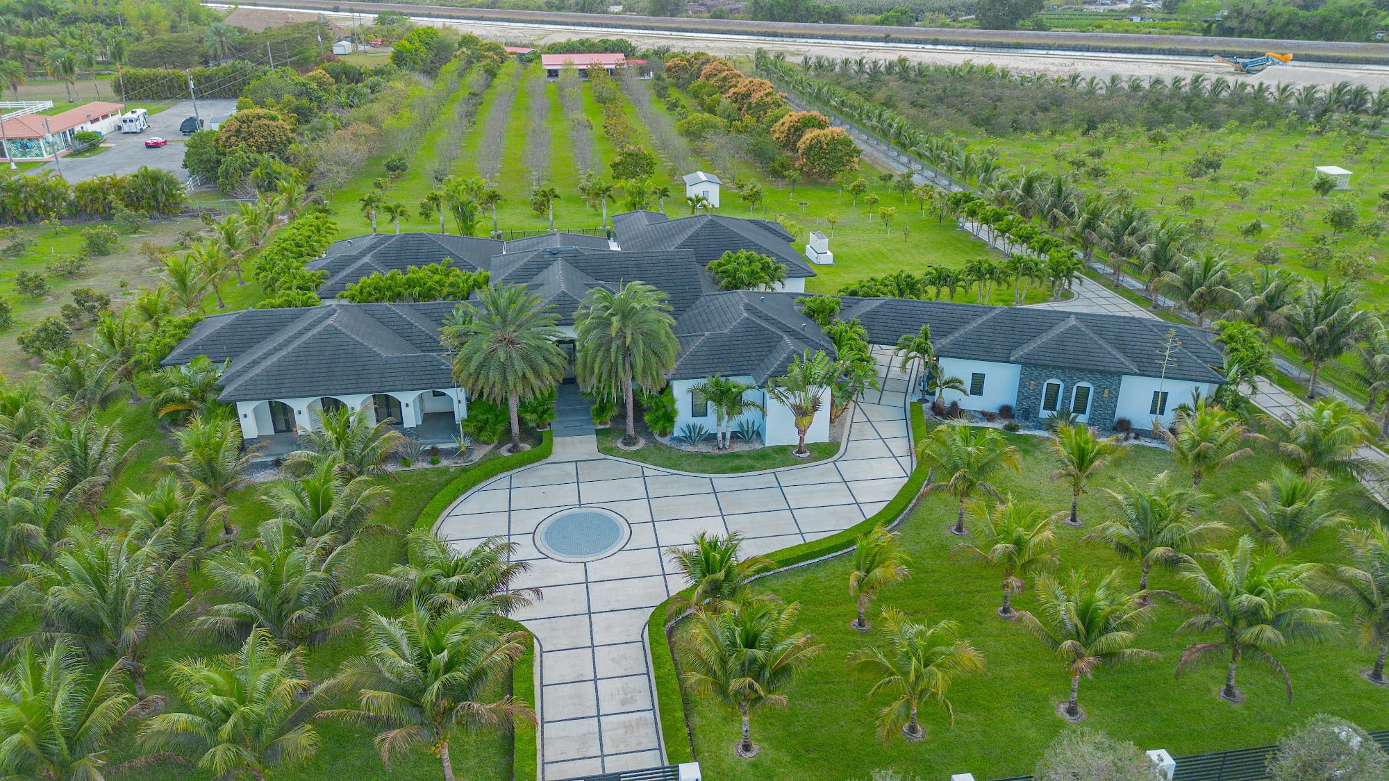 15620 SW 188 CT, from the air, photograph 2 of 33